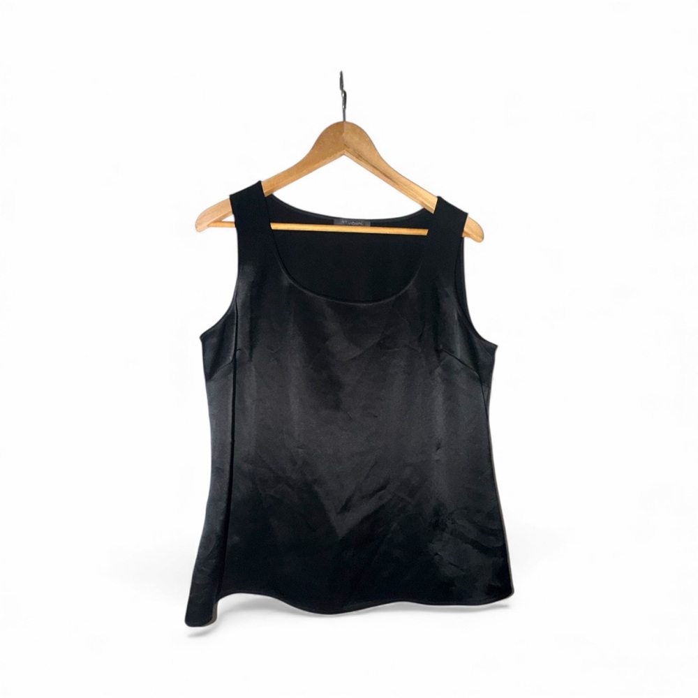 St. John Liquid Satin tank top medium